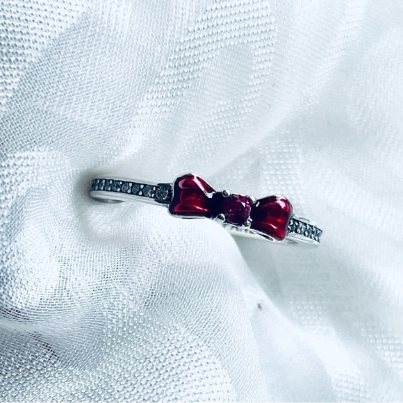 🍎 NWOT Princess Snow White Bow Ring ✨ - Picture 11 of 13